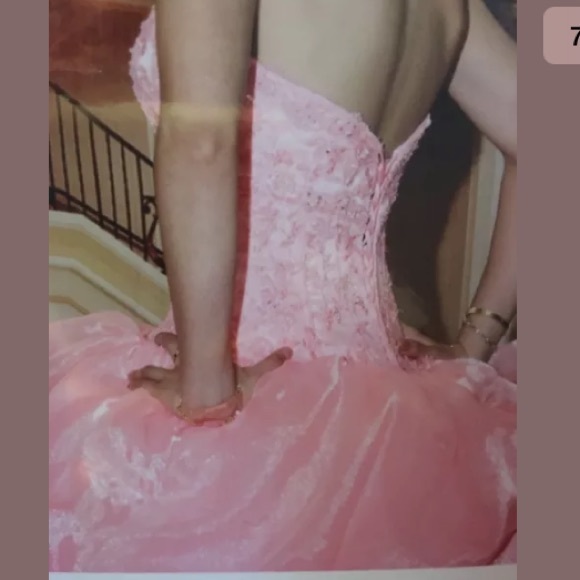 Quinceañera dress size 6 CRINOLINE NOT INCLUDED - Picture 7 of 8